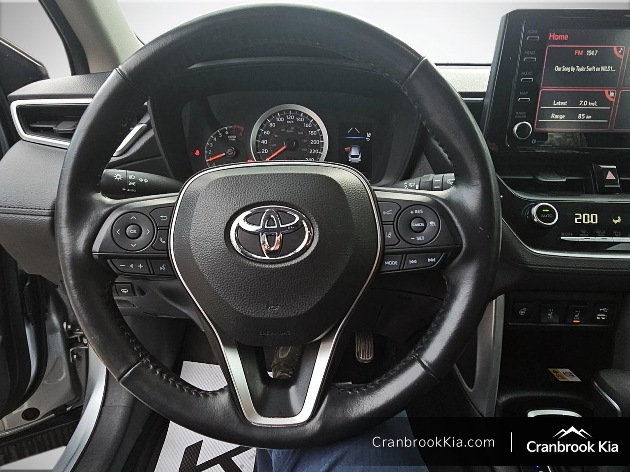 2022 Toyota COROLLA CROSS BASE-11