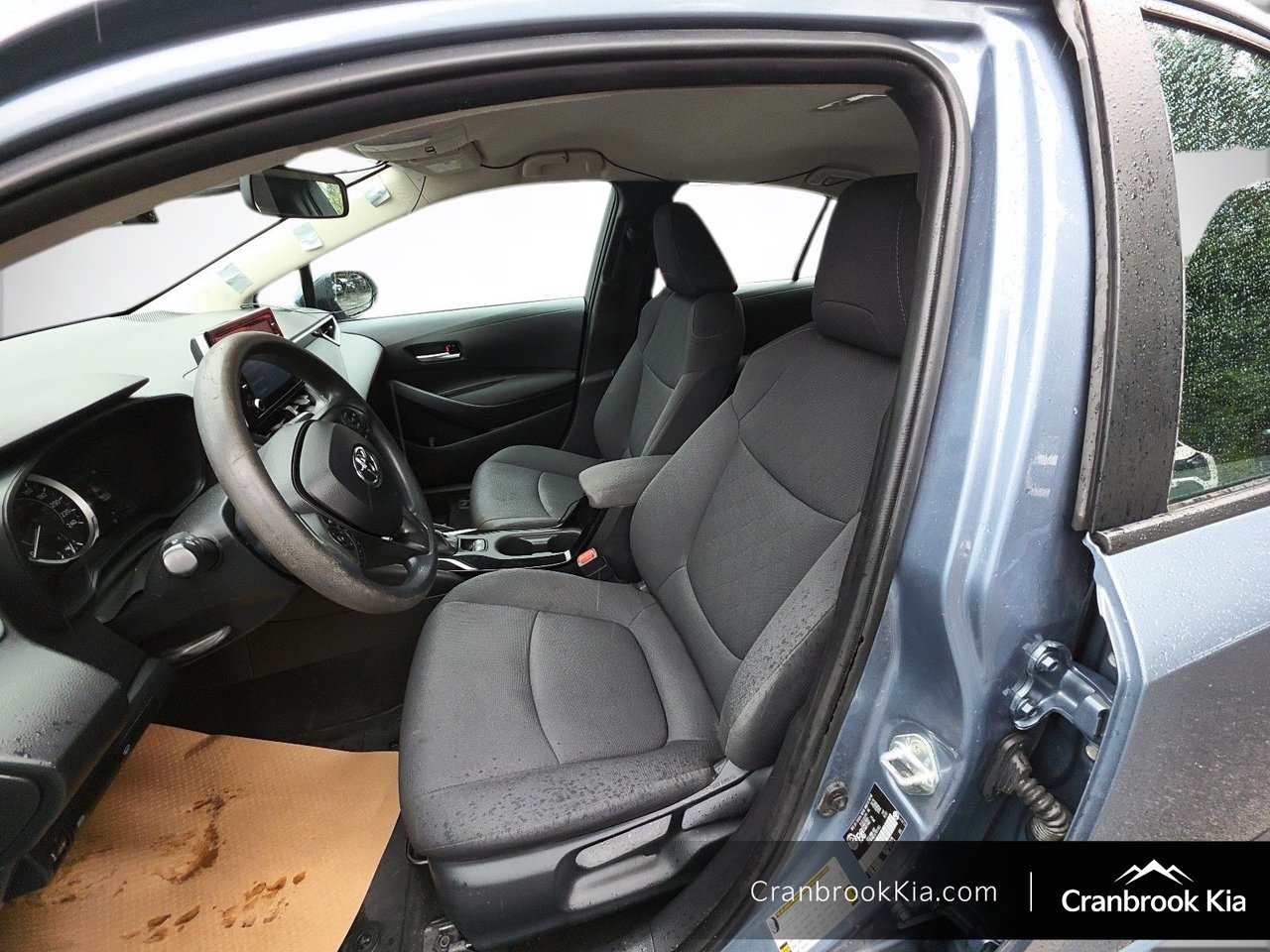 2020 Toyota Corolla LE-8