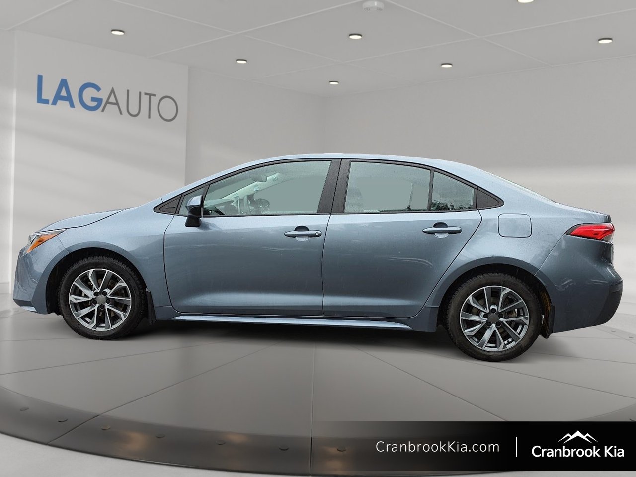 2020 Toyota Corolla LE-4