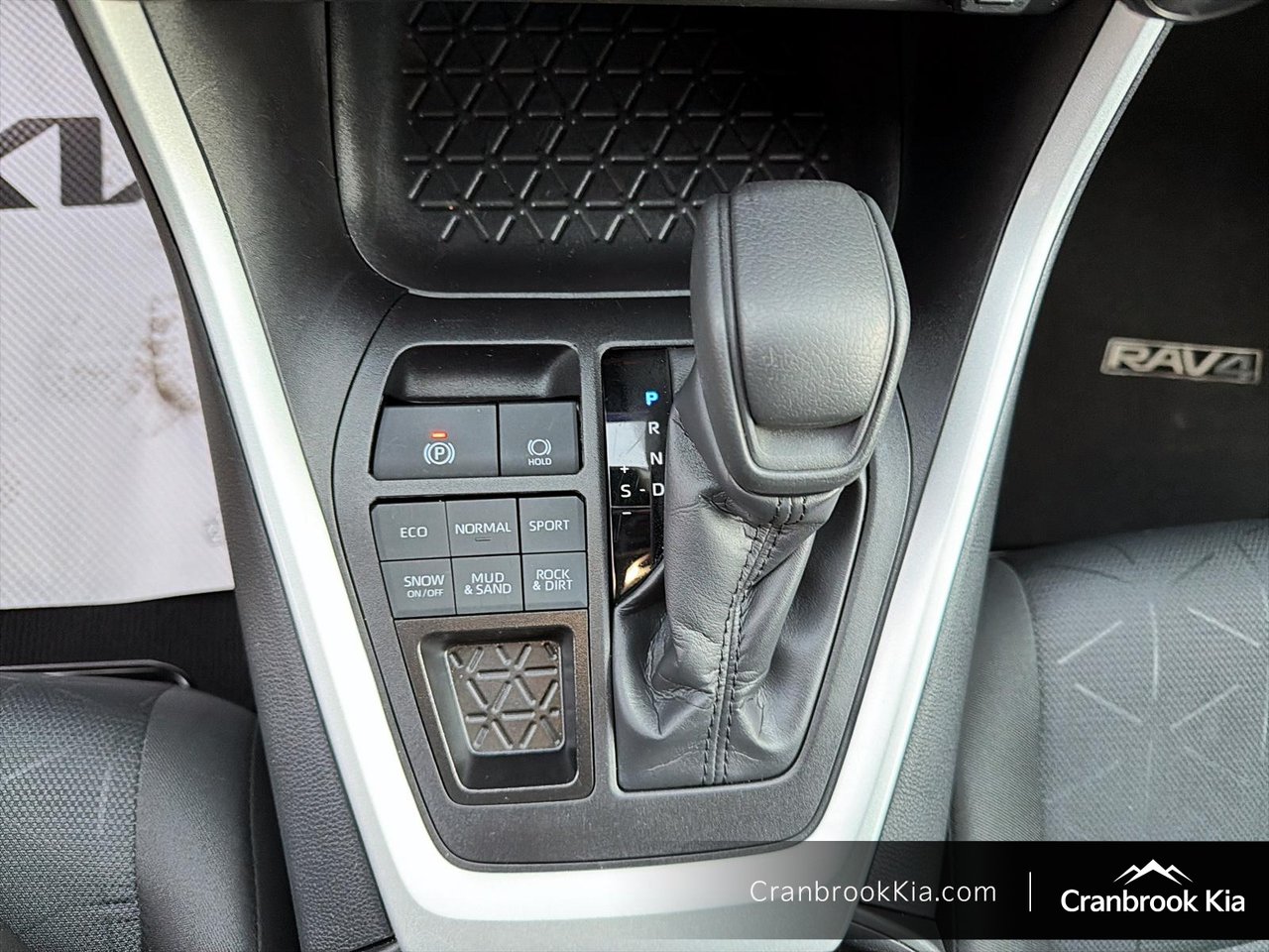 2025 Toyota RAV4 LE-14