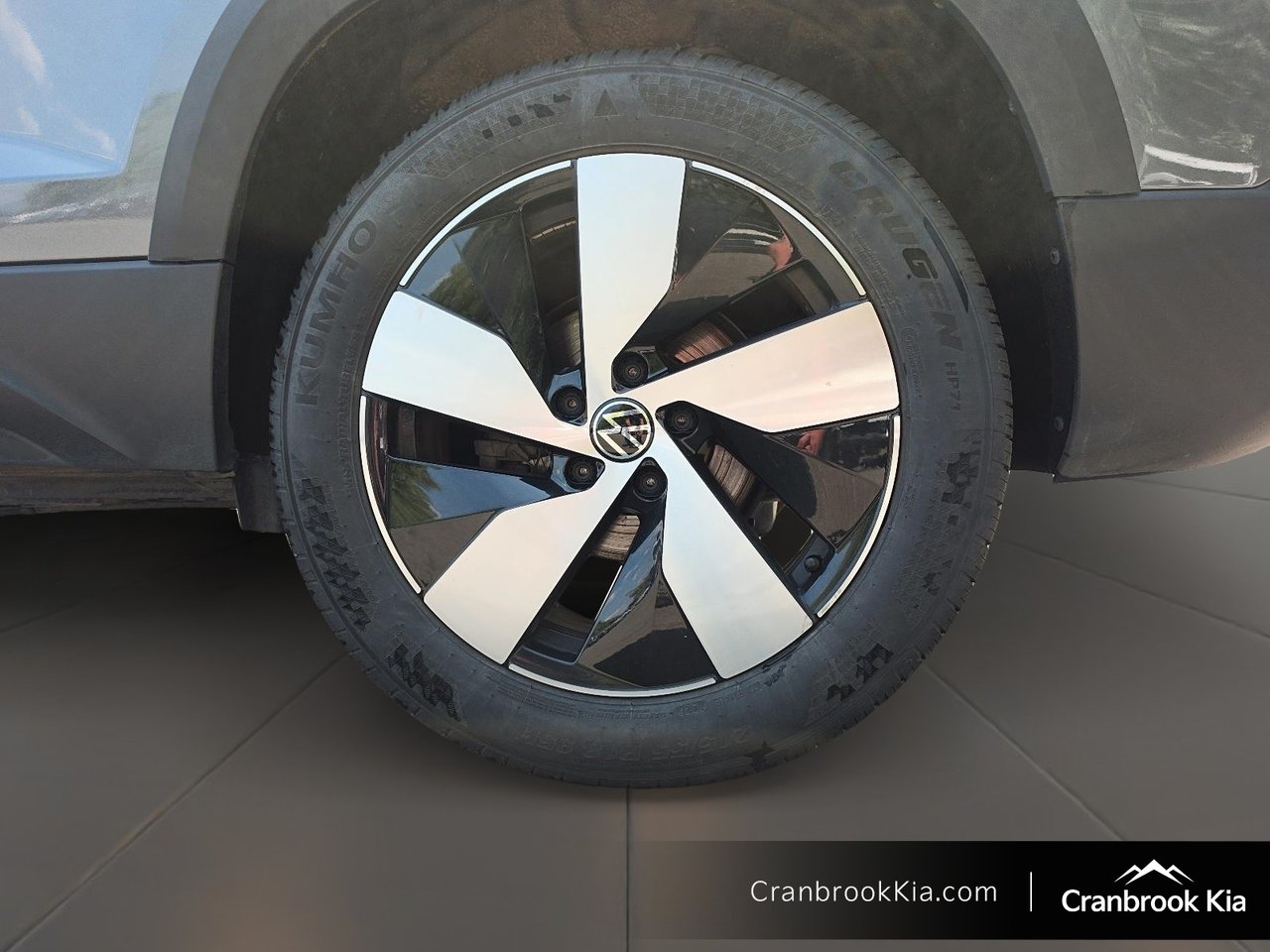2025 Volkswagen Taos Trendline-6