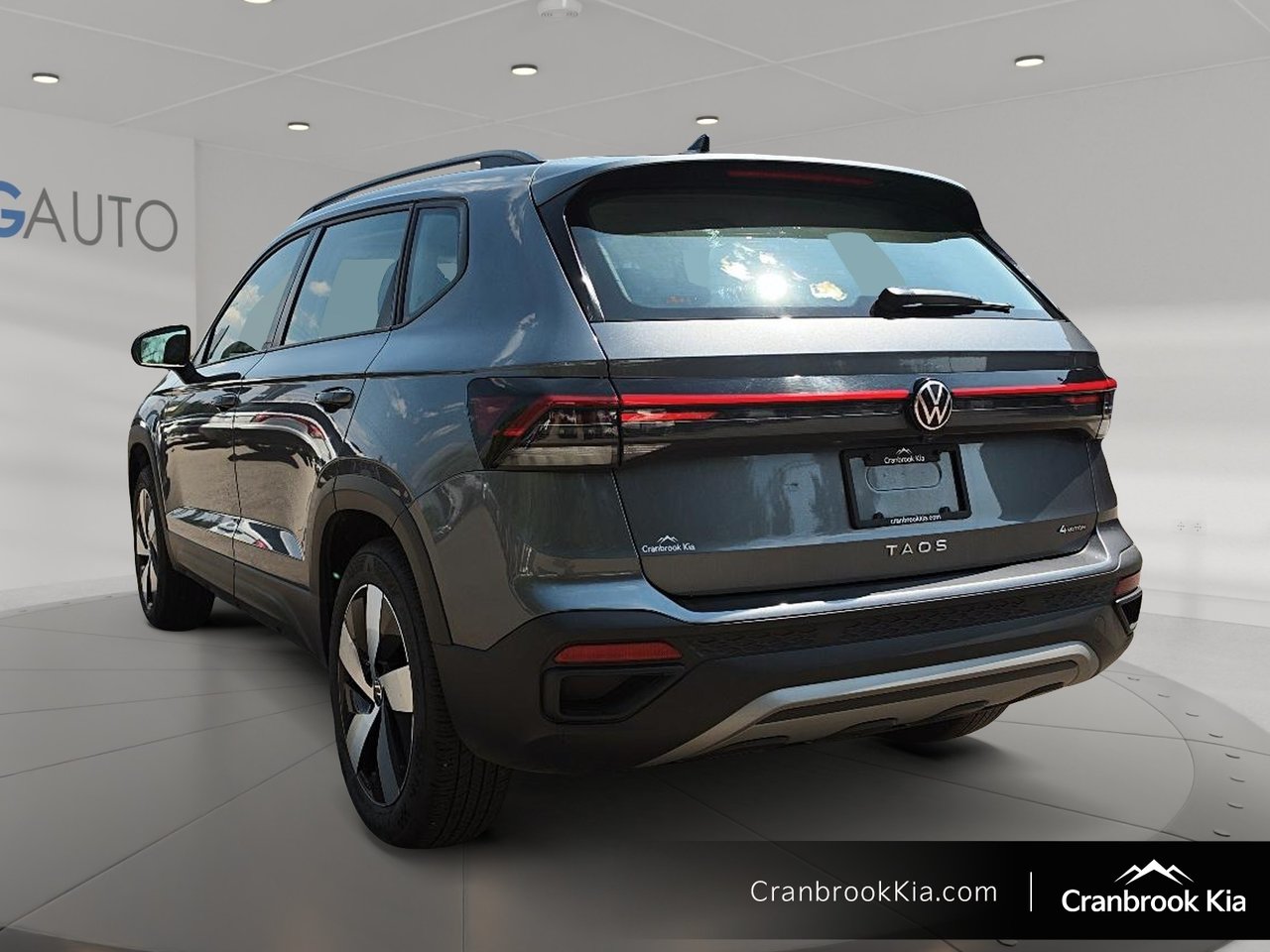 2025 Volkswagen Taos Trendline-3