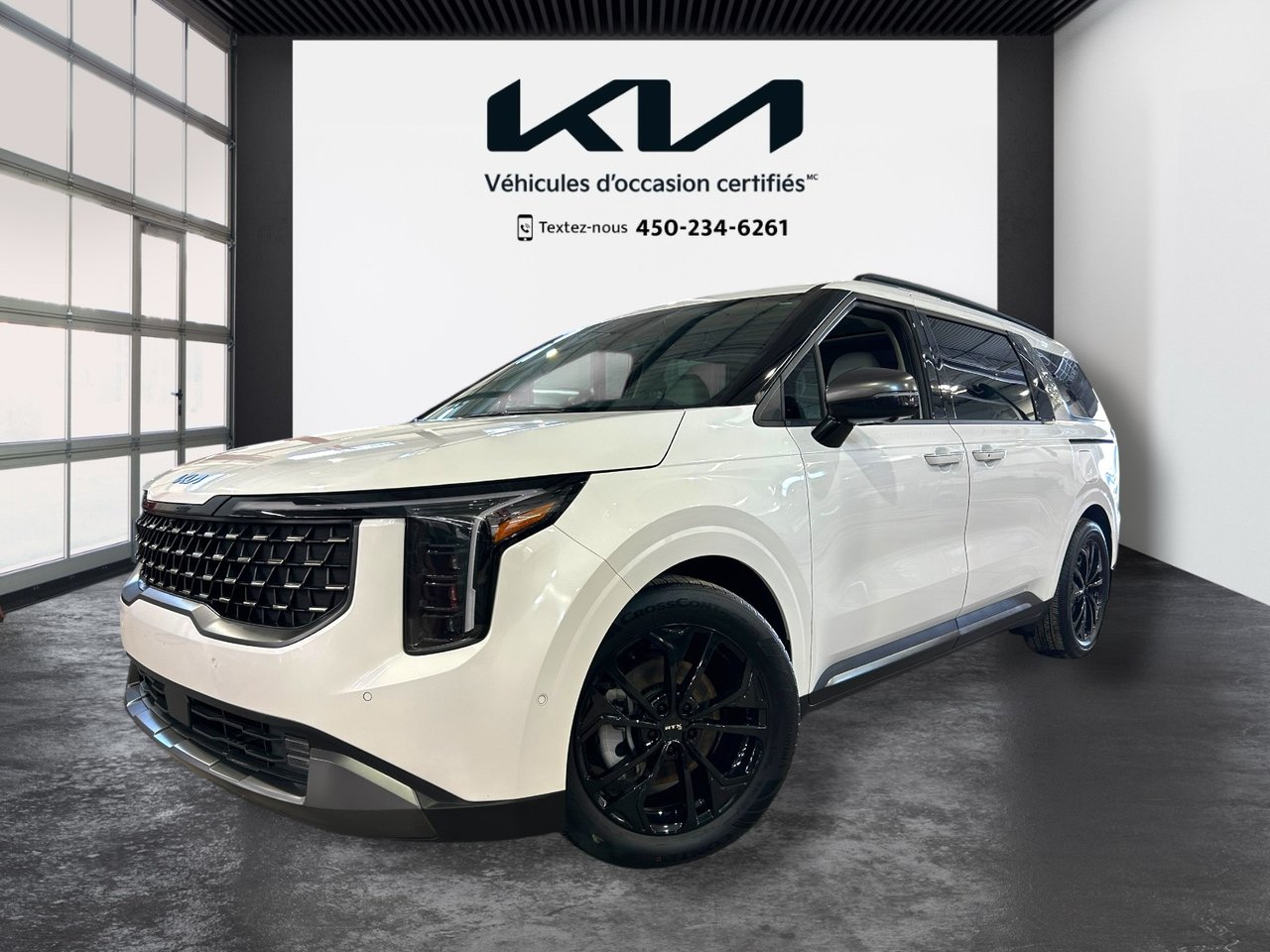 White 2025 Kia Carnival Minivan Automatic