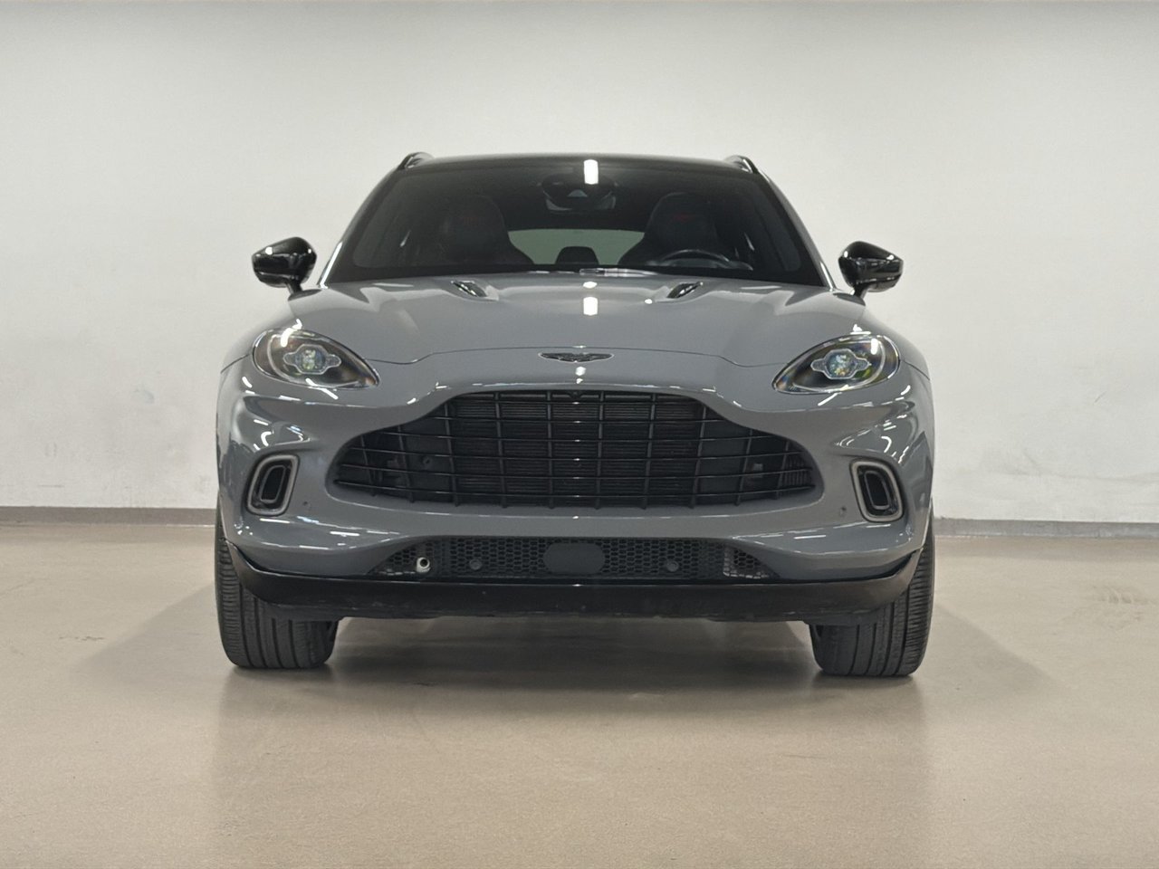 2021 Aston Martin DBX-2