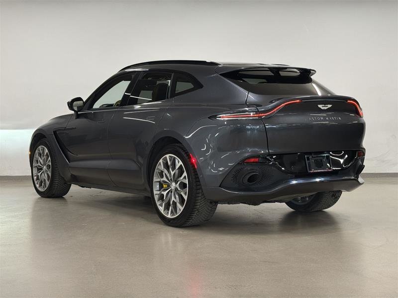 2023 Aston Martin DBX-4