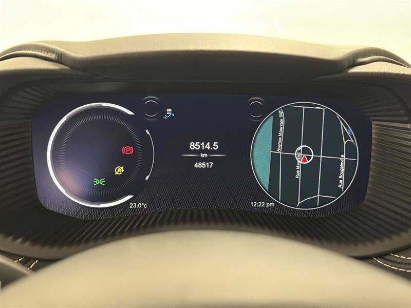Aston Martin DBX  2023-7