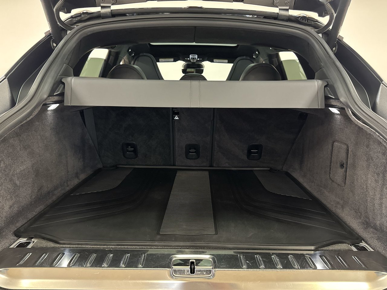 2023 Aston Martin DBX707 707-23