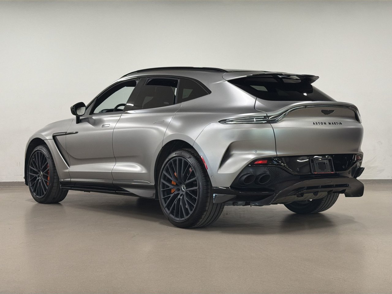 Aston Martin DBX707 707 2023-13