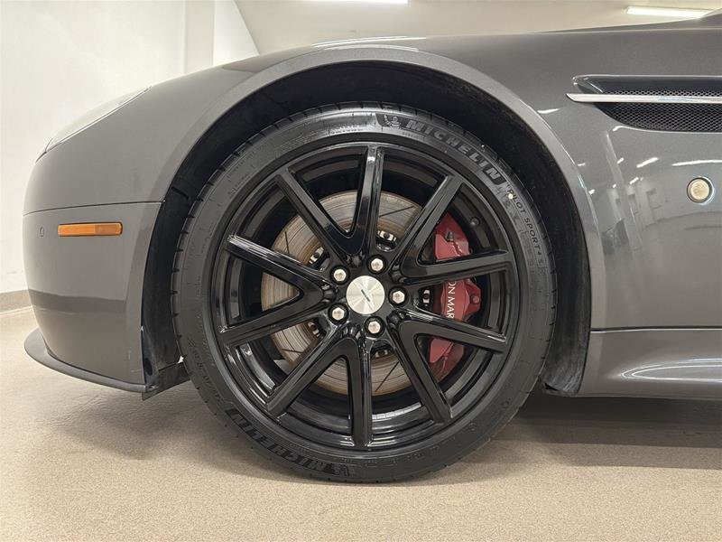 2013 Aston Martin V8 Vantage Roadster Sportshift-17