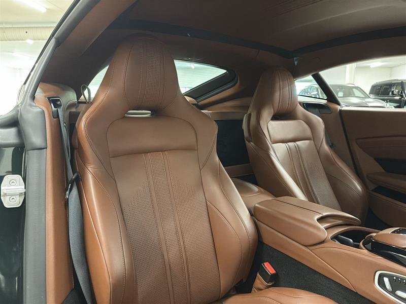 Aston Martin Vantage (2)  2020-15