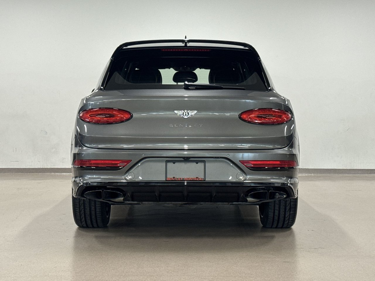 Bentley Bentayga V8 2021-12