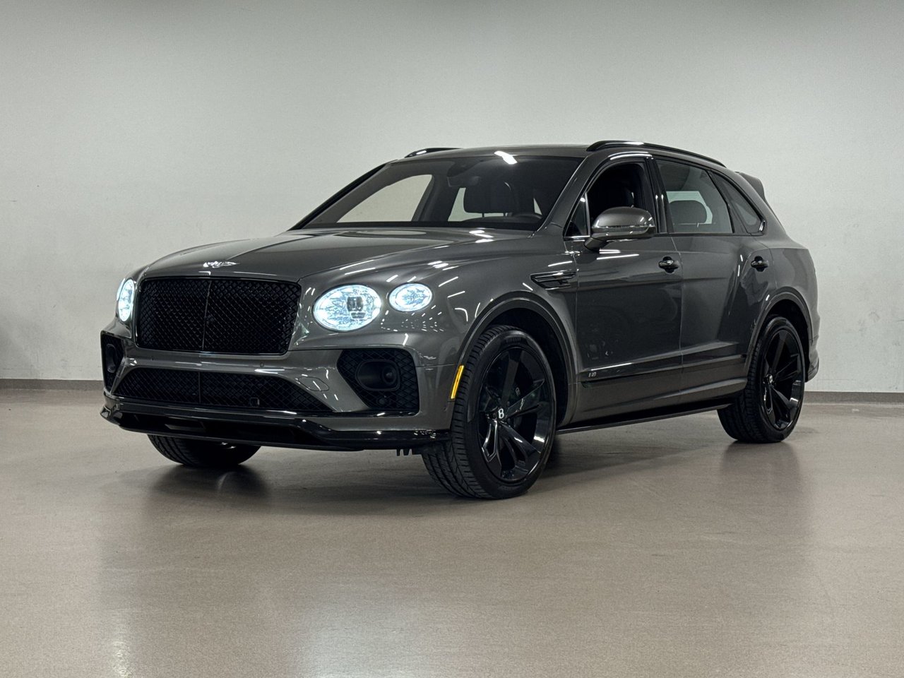 Bentley Bentayga V8 2021-3