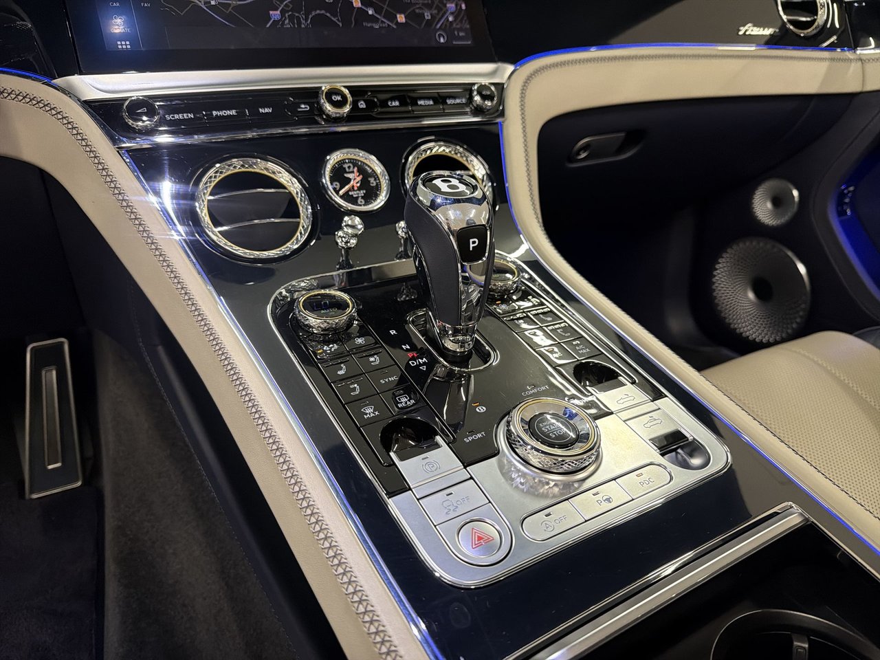 Bentley Continental GT Convertible Azure 2023-20