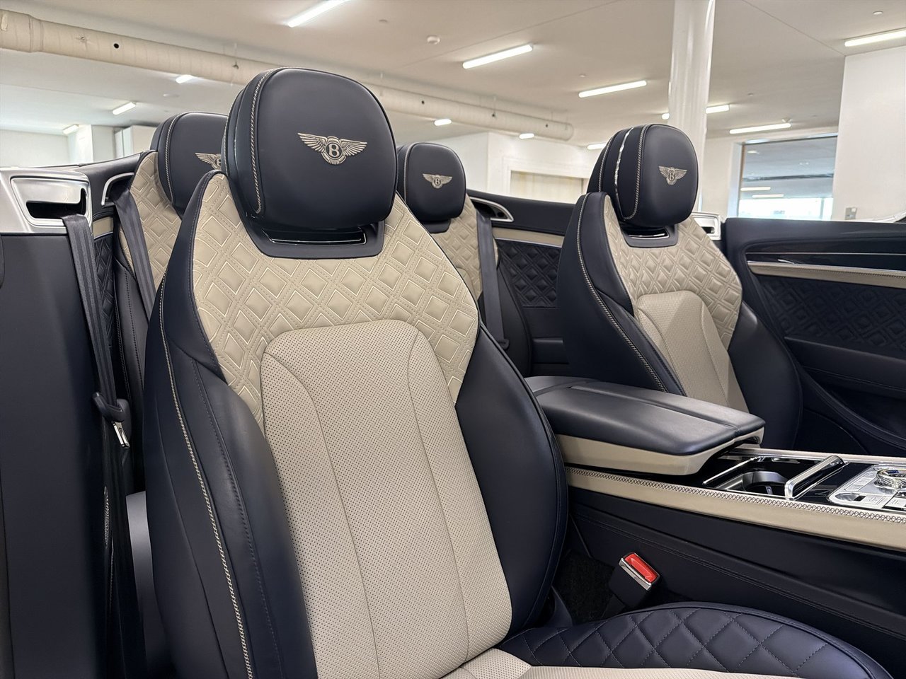 Bentley Continental GT Convertible Azure 2023-24