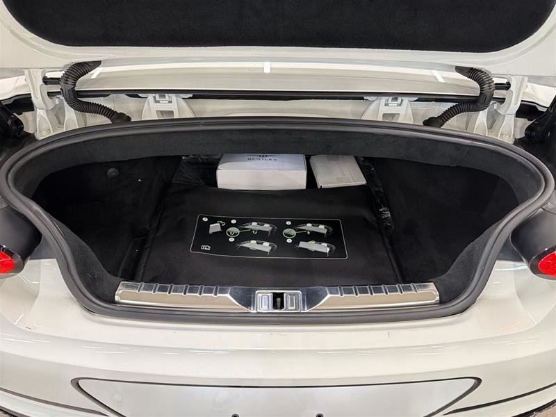 Bentley Continental GT Convertible V8 2023-15