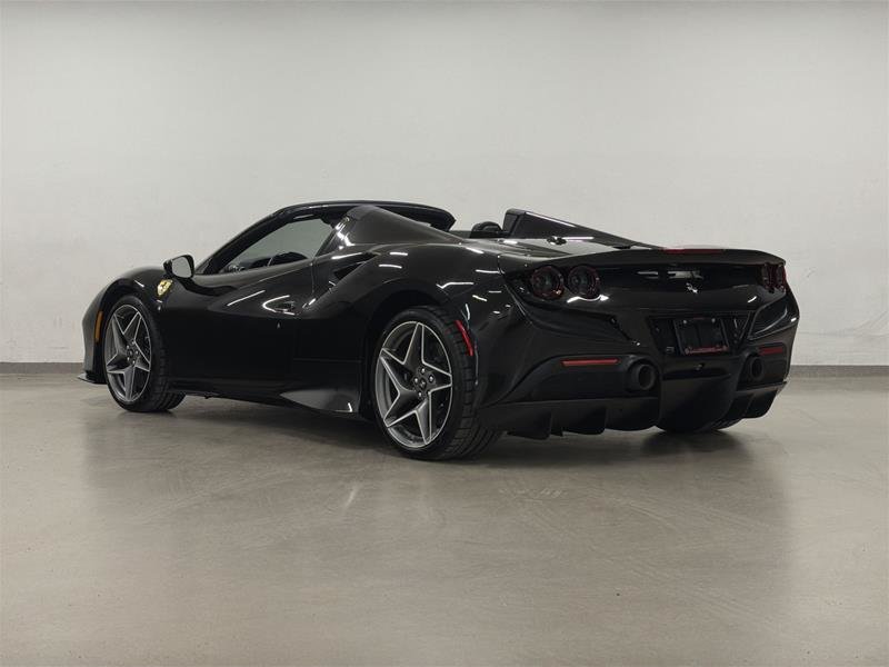 Ferrari F8 Spider 2021-3