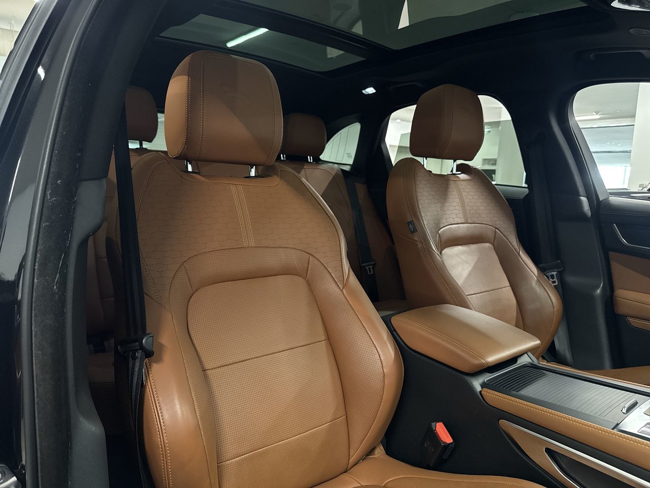 Jaguar F-PACE P250 R-DYNAMIC 2022-24