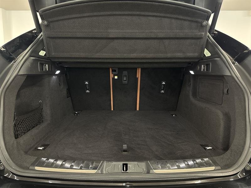 Jaguar F-PACE P250 R-DYNAMIC 2022-15