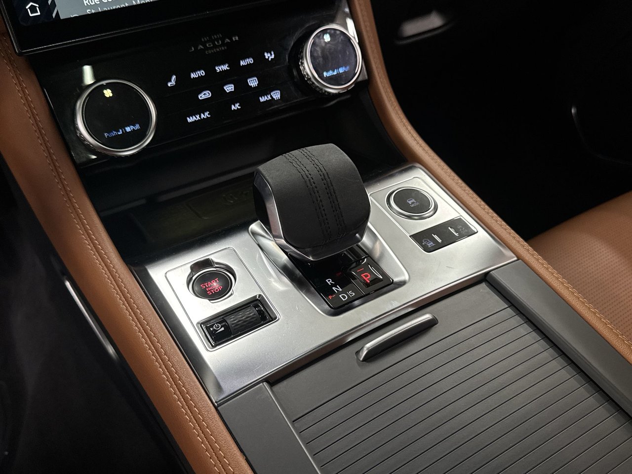Jaguar F-PACE P250 R-DYNAMIC 2022-20