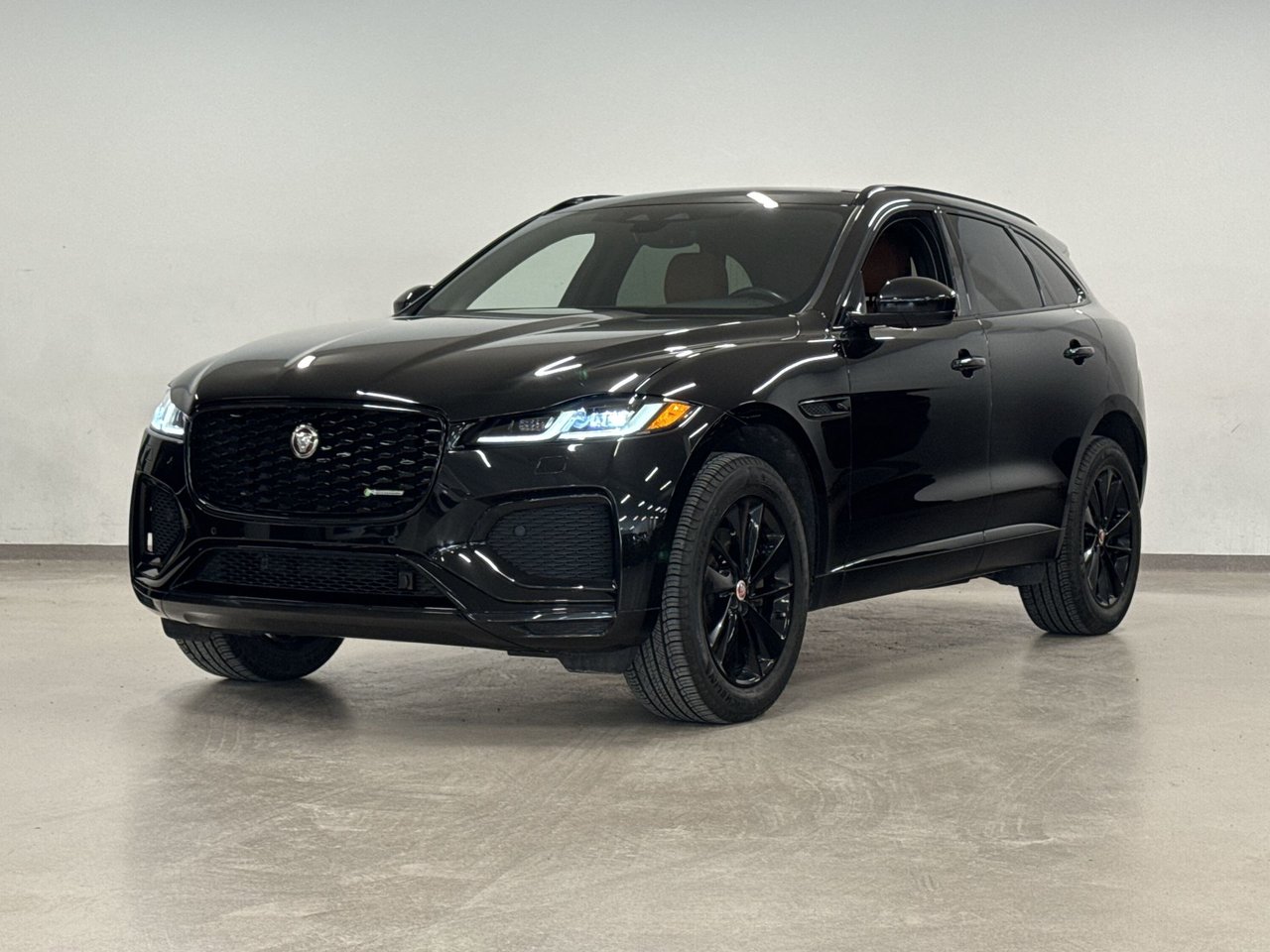Jaguar F-PACE P250 R-DYNAMIC 2022-3