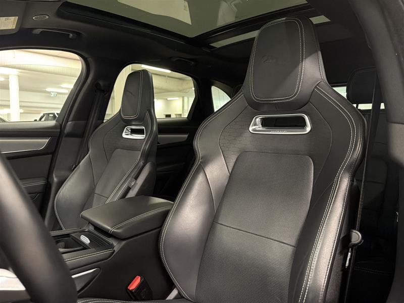 2022 Jaguar F-PACE P250 R-DYNAMIC-7