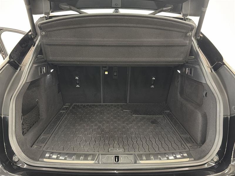 2022 Jaguar F-PACE P250 R-DYNAMIC-15