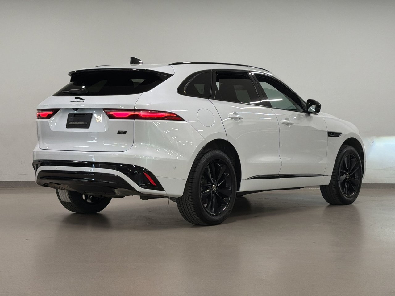 2026 Jaguar F-PACE P250 R-Dynamic S Auto-9
