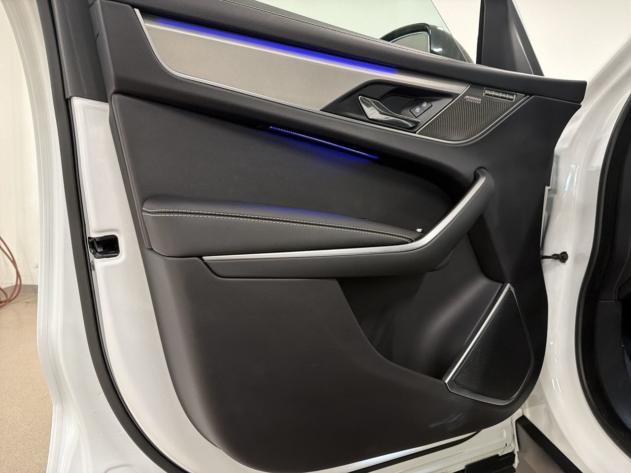 2026 Jaguar F-PACE P250 R-Dynamic S Auto-18