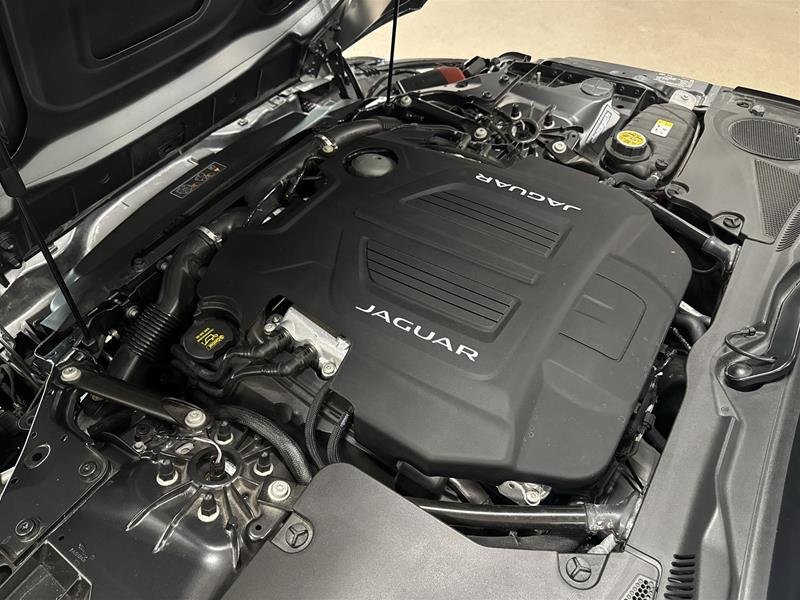 Jaguar F-Type Coupe P450 75 AWD 2024-17