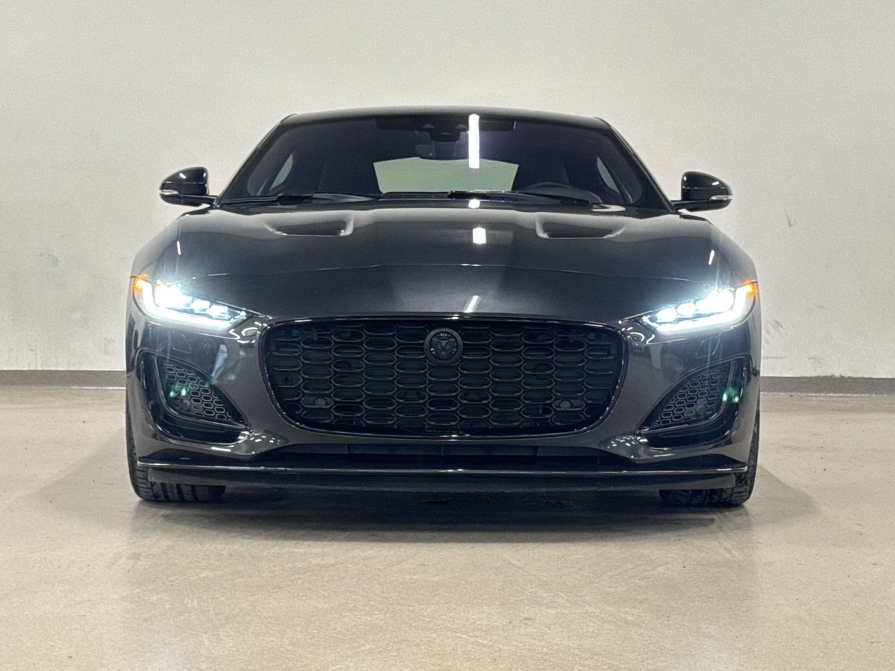 Jaguar F-Type Coupe P450 75 AWD 2024-9