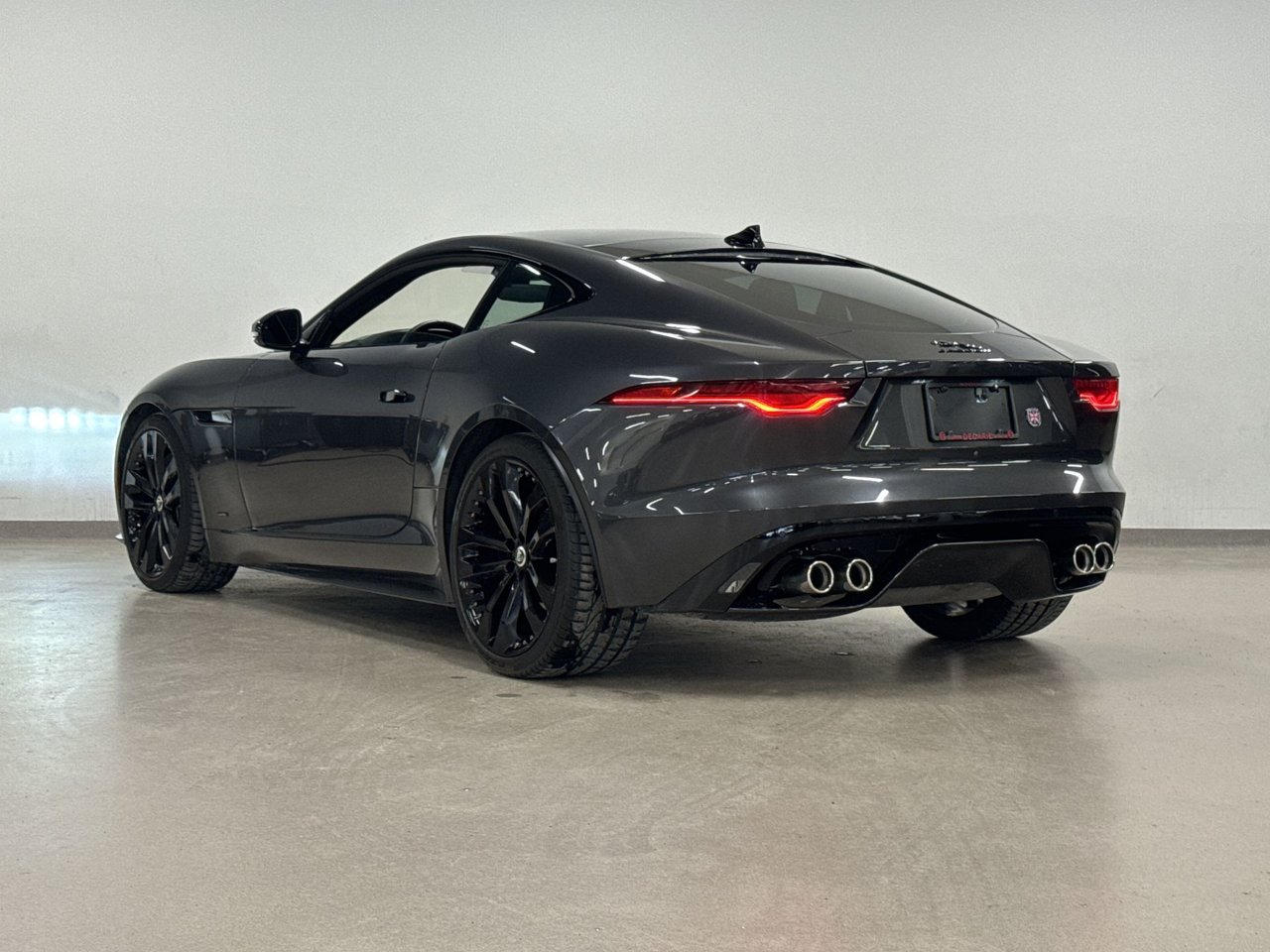 Jaguar F-Type Coupe P450 75 AWD 2024-13