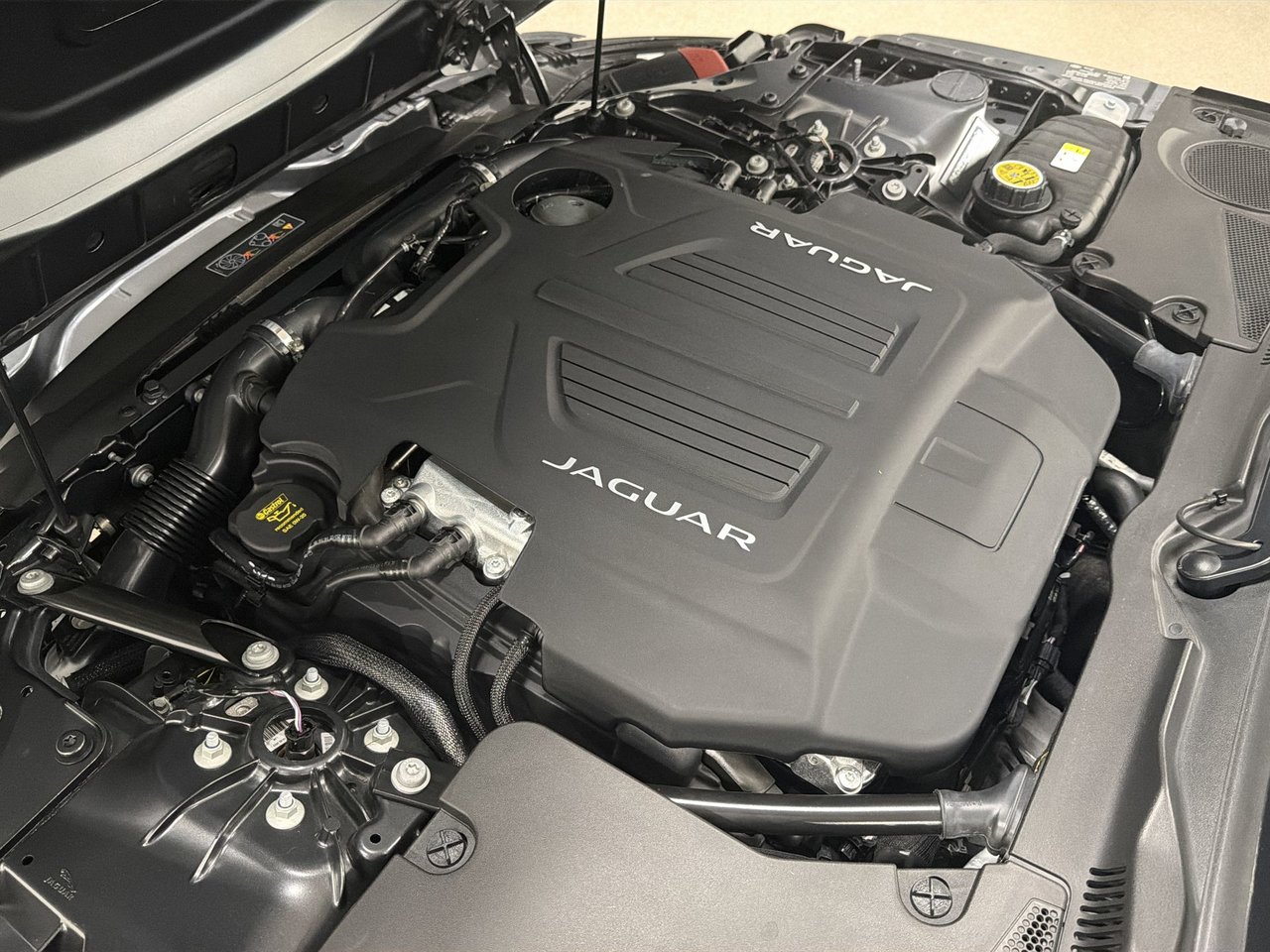 2024 Jaguar F-Type Coupe P450 75 AWD-25