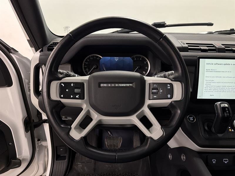 Land Rover Defender 130 P400 SE (2) 2023-11