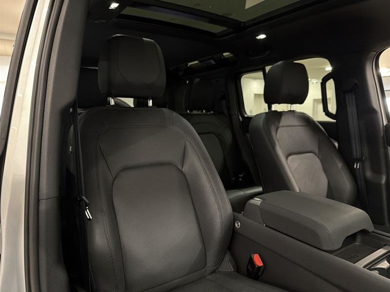 Land Rover Defender 110 P300 S (2) 2023-14