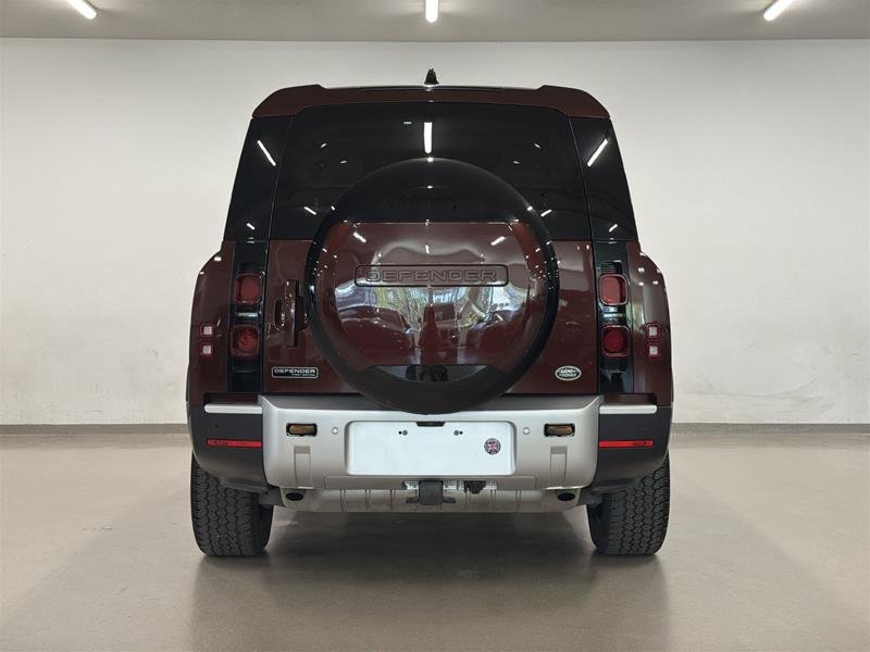 2023 Land Rover Defender 130 P400 First Edition (2)-4