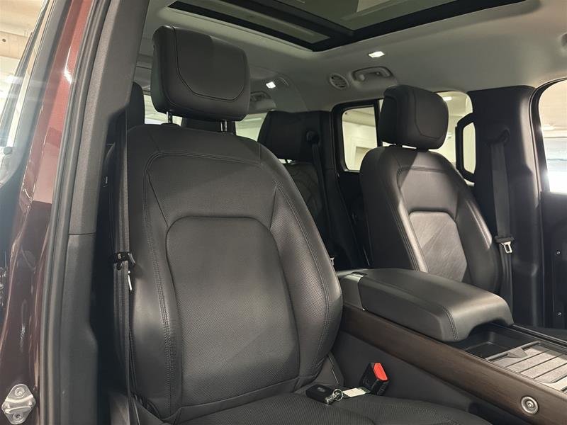 2023 Land Rover Defender 130 P400 First Edition (2)-16