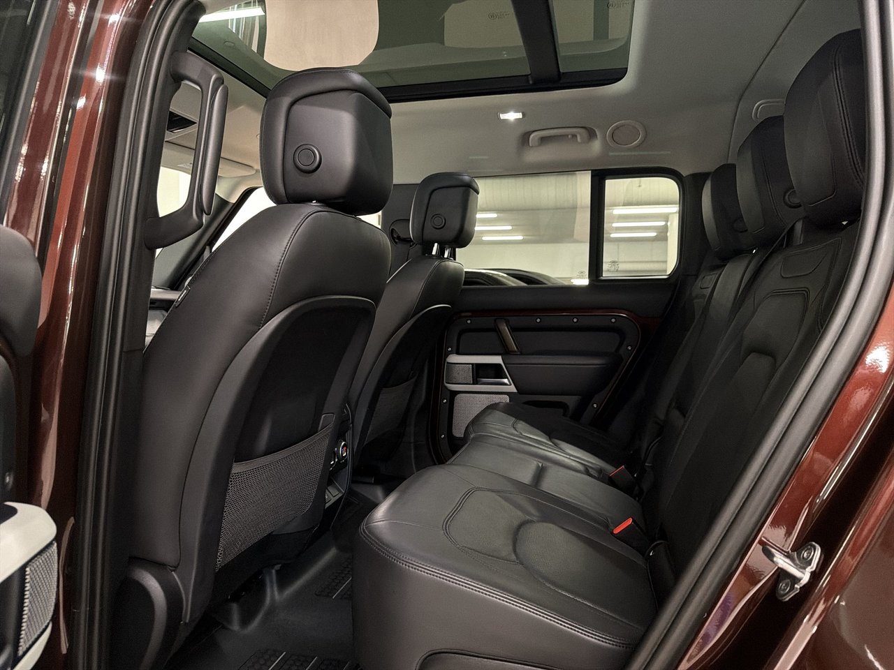 Land Rover Defender 130 P400 First Edition (2) 2023-22