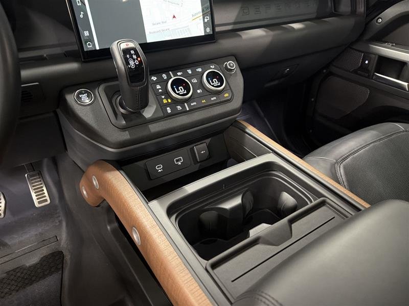 Land Rover Defender 110 P400 X 2023-12