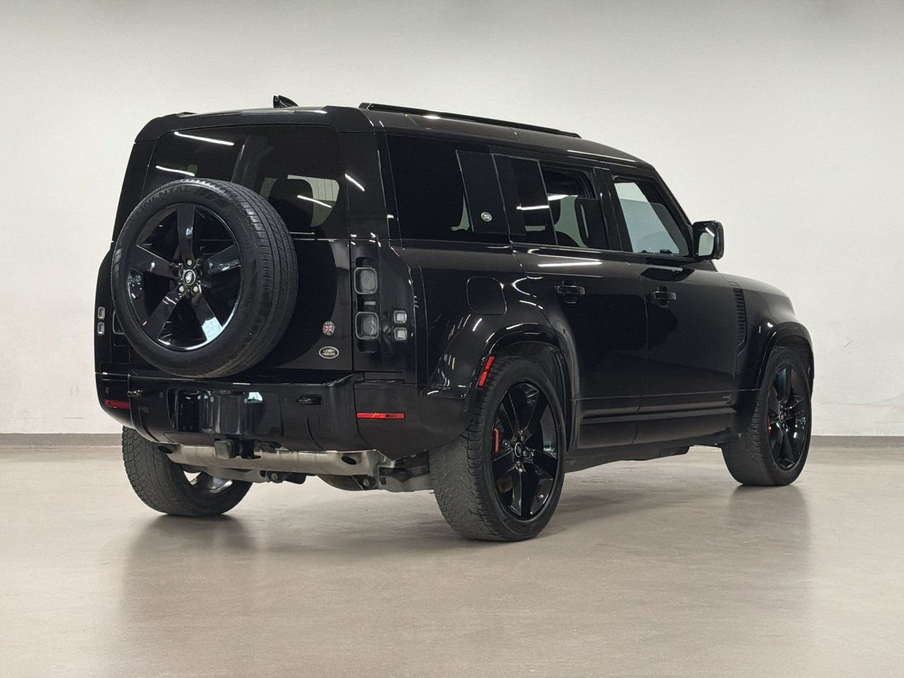 2023 Land Rover Defender 110 P400 X-8
