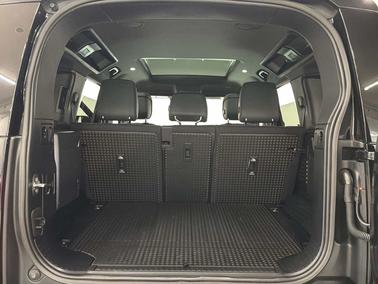2023 Land Rover Defender 110 P400 X-26