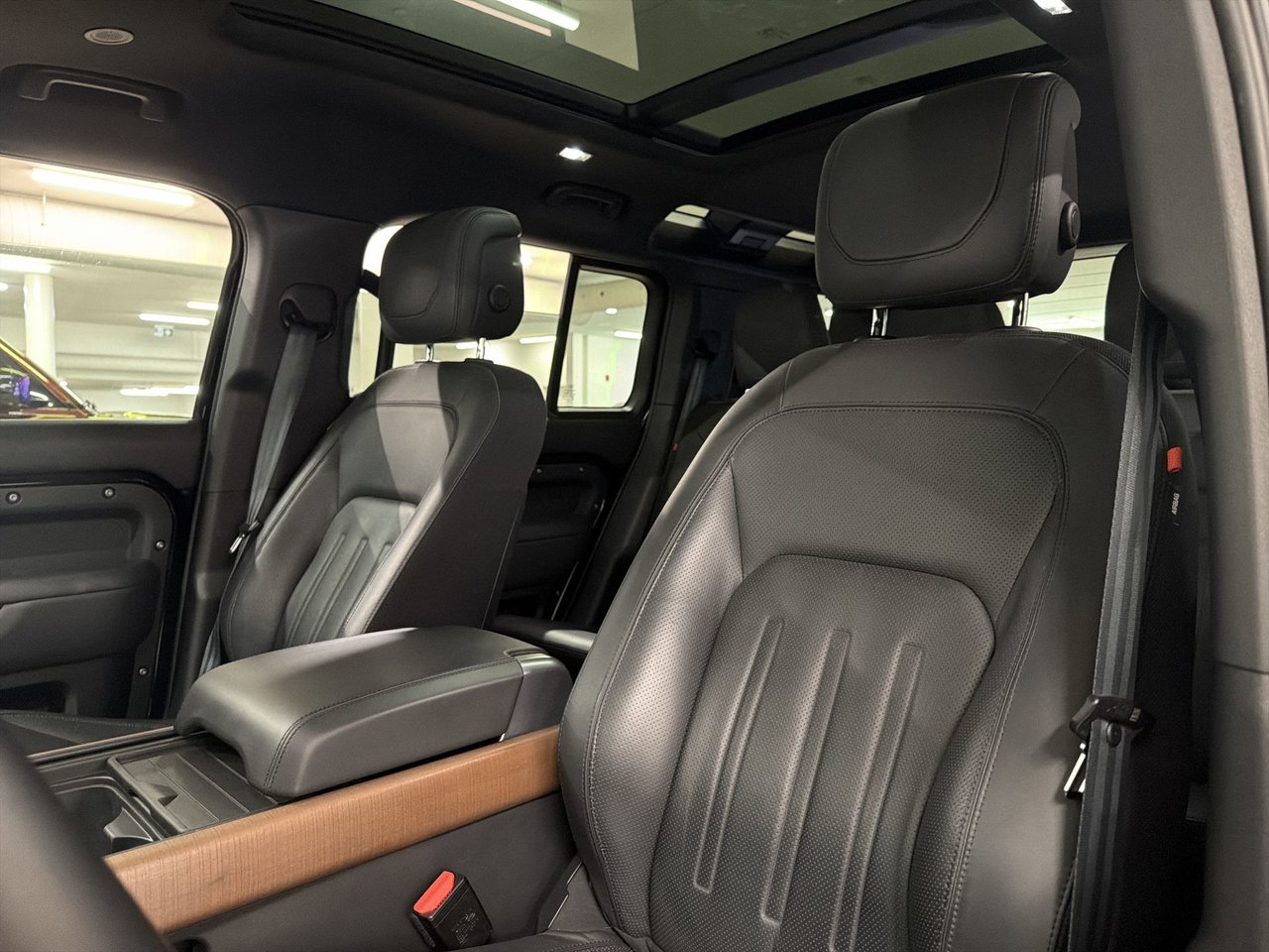 2023 Land Rover Defender 110 P400 X-18
