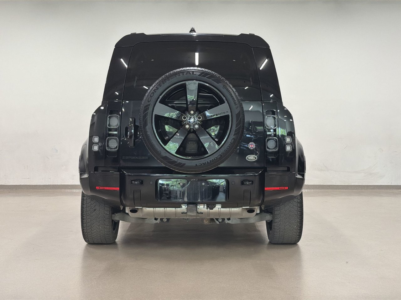 2023 Land Rover Defender 110 P400 X-7