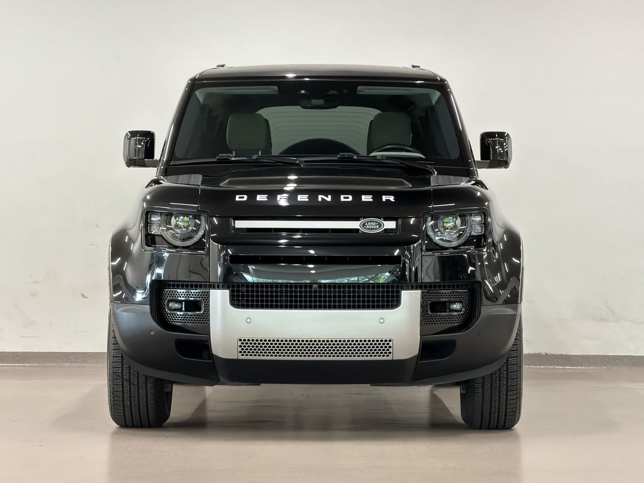 2023 Land Rover Defender 110 P300 S-2