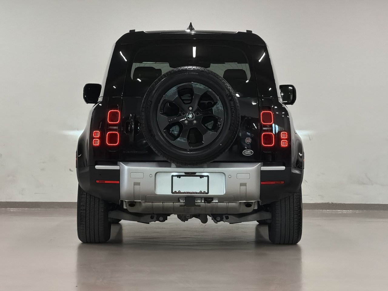 2023 Land Rover Defender 90 P300 S-6
