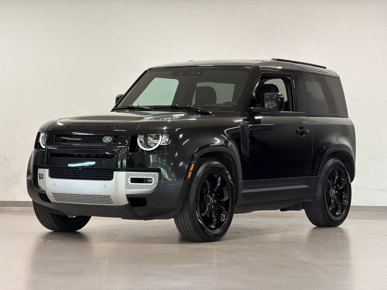 2023 Land Rover Defender 90 P300 S-3