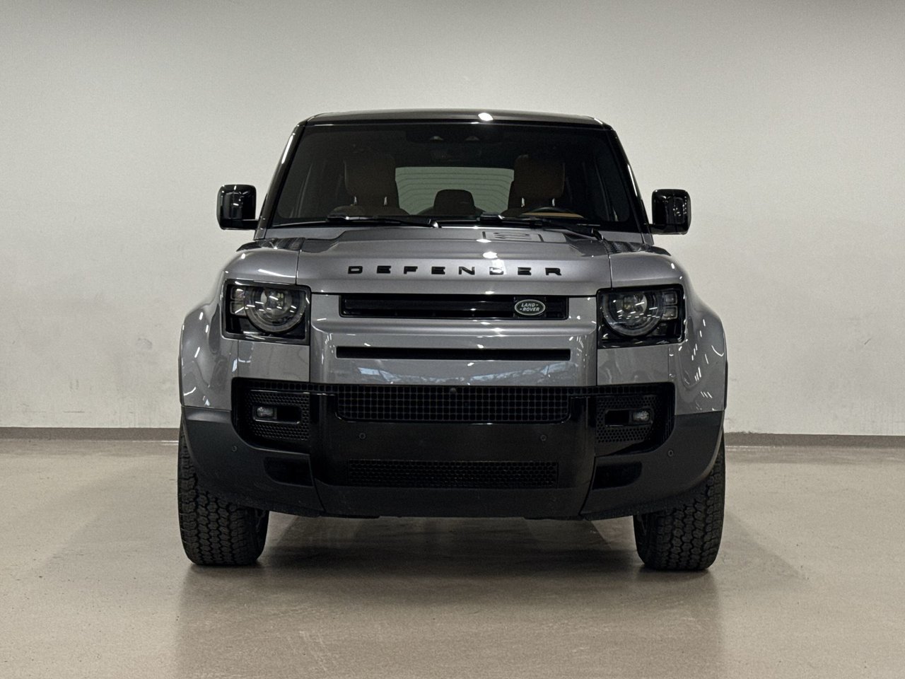 2024 Land Rover Defender 110 P500 SE-9