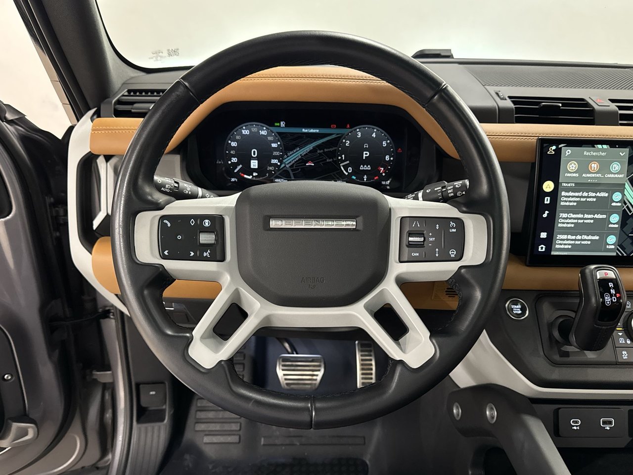 2024 Land Rover Defender 110 P500 SE-19