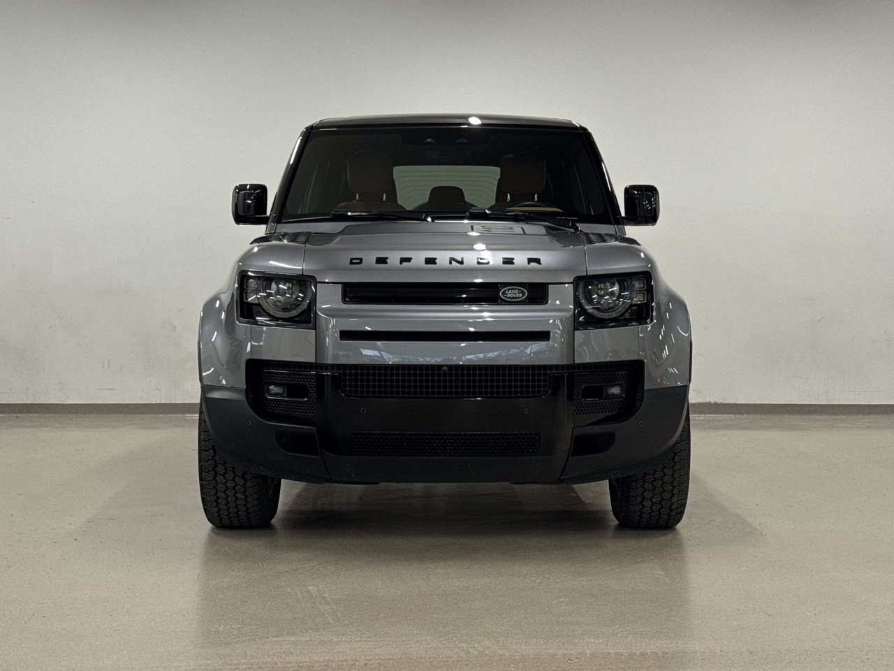 2024 Land Rover Defender 110 P500 SE-2