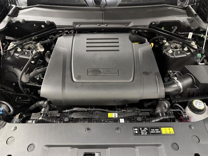Land Rover Defender 110 P300 S 2025-16