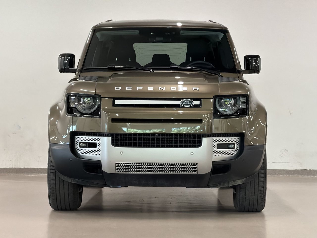 2025 Land Rover Defender 110 P300 S-11